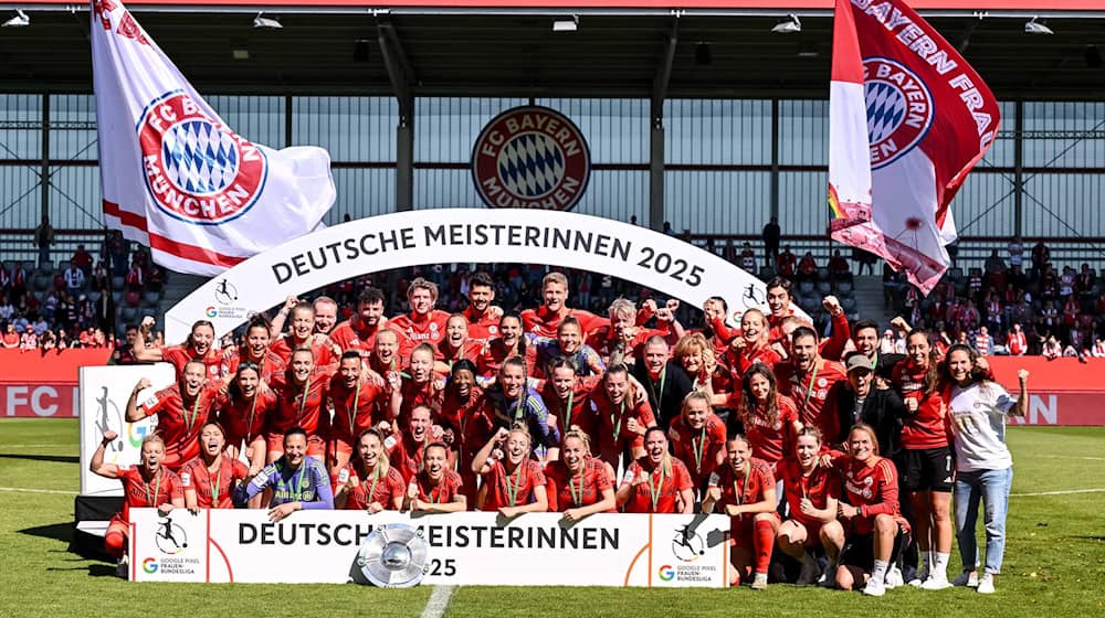 Sie sind die Gejagten: Die Bayern-Fußballerinnen. / Foto: Harry Langer/dpa