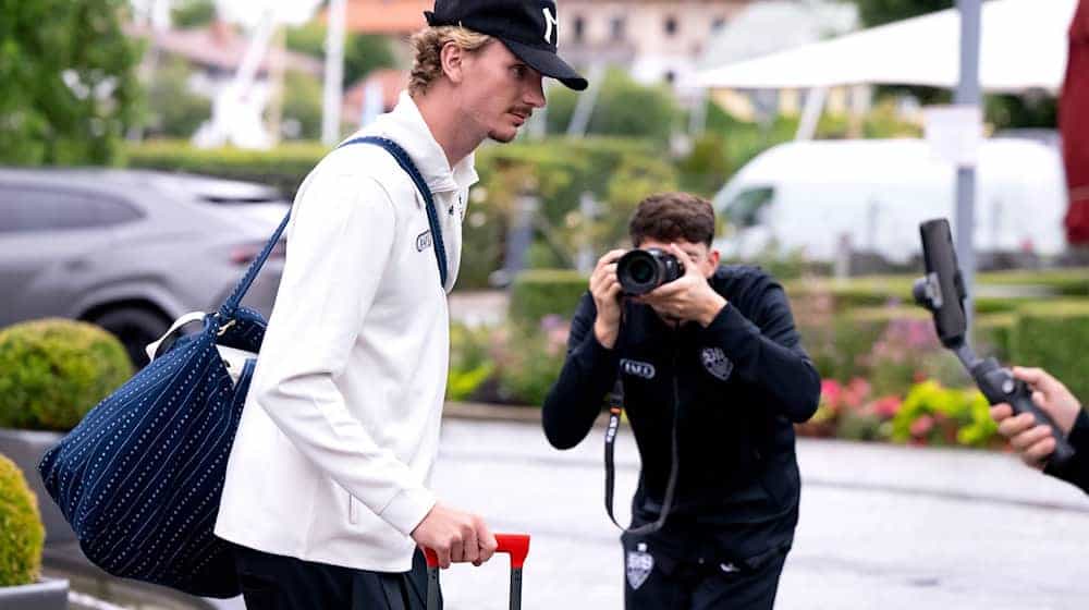 Nick Woltemade und der VfB Stuttgart kamen am Montag am Tegernsee an. / Foto: Sven Hoppe/dpa