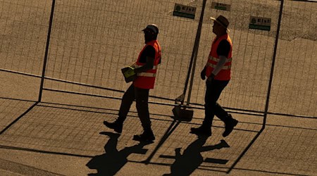 Dass die Arbeitslosenzahlen im Juli zunehmen, ist üblich. Doch in diesem Jahr könnte der Anstieg deutlicher ausfallen.  / Foto: Peter Kneffel/dpa