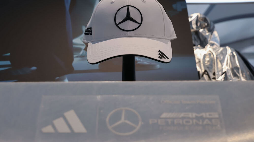 Adidas hebt die Prognose für 2025 nicht an. (Archivbild) / Foto: Daniel Löb/dpa