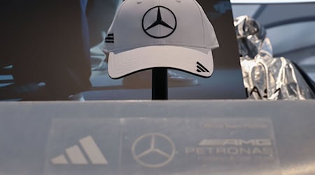 Adidas hebt die Prognose für 2025 nicht an. (Archivbild) / Foto: Daniel Löb/dpa