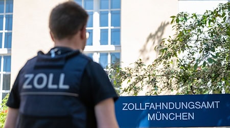 Zoll-Ermittler gingen in einer konzertierten Aktion gegen die mutmaßliche Schmugglerbande vor. (Symbolbild) / Foto: Leonie Asendorpf/dpa
