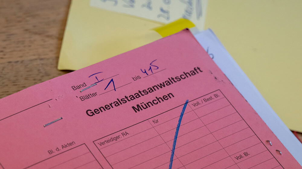 Die vierfache Mutter muss nun auf die Eröffnung der Hauptverhandlung warten. (Archivbild) / Foto: Peter Kneffel/dpa