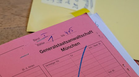 Die vierfache Mutter muss nun auf die Eröffnung der Hauptverhandlung warten. (Archivbild) / Foto: Peter Kneffel/dpa