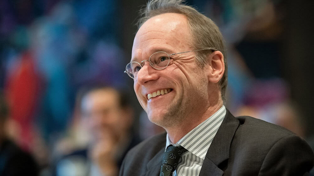 Der Schulpädagogik-Experte Klaus Zierer warnt vor einer Überakademisierung. / Foto: Sina Schuldt/dpa