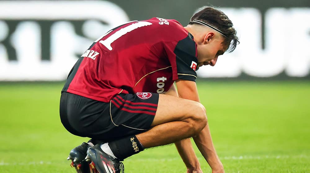 Riesenenttäuschung beim 1. FC Nürnberg nach der späten Niederlage. / Foto: Daniel Karmann/dpa