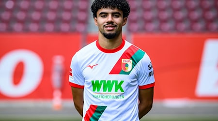 Aiman Dardari will sich bei den FCA-Profis durchsetzen. / Foto: Tom Weller/dpa