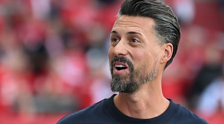 Sandro Wagner möchte, dass mehr über seine Spieler als über ihn gesprochen wird. / Foto: Hendrik Schmidt/dpa