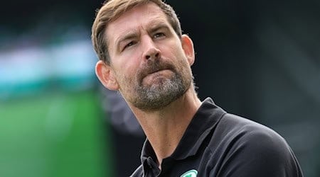 Fürth-Trainer Thomas Kleine will die Fehler aus der Niederlage gegen Kiel in Magdeburg nicht wiederholen. (Archivbild) / Foto: Karl-Josef Hildenbrand/dpa
