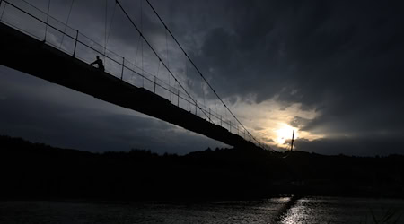 In Bayern werden erneut Regen und Gewitter erwartet. (Symbolbild) / Foto: Karl-Josef Hildenbrand/dpa