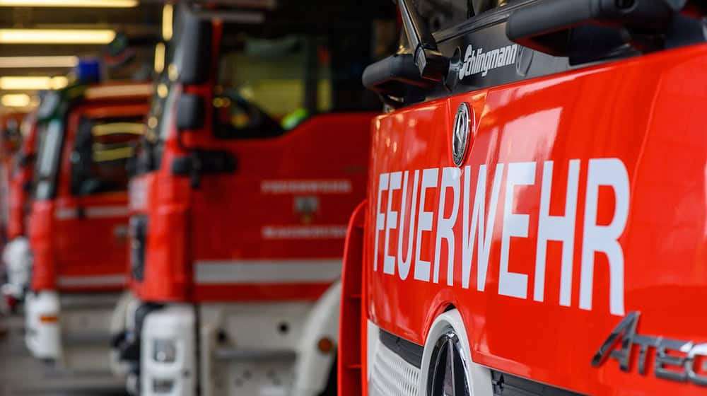 Die Berufsfeuerwehr und 17 freiwillige Feuerwehren waren im Einsatz gegen die Wassermassen. (Symbolbild) / Foto: Klaus-Dietmar Gabbert/dpa