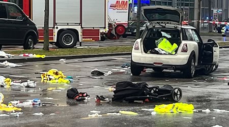 Mit seinem Auto überfuhr der Mann mehrere Menschen. (Archivbild) / Foto: Christoph Trost/dpa