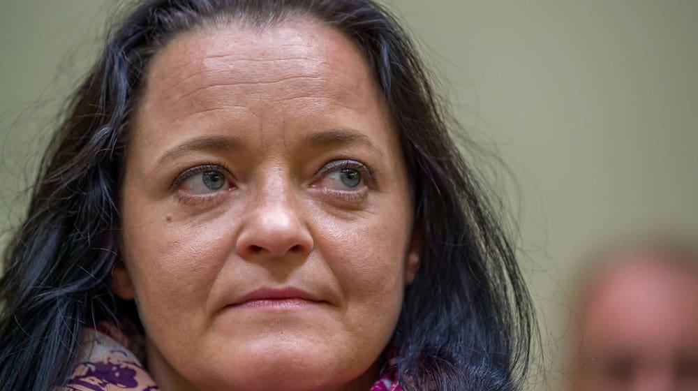Ist nun Teil eines Neonazi-Aussteigerprogramms: die verurteilte NSU-Terroristin Beate Zschäpe. (Archivbild) / Foto: Peter Kneffel/dpa-Pool/dpa