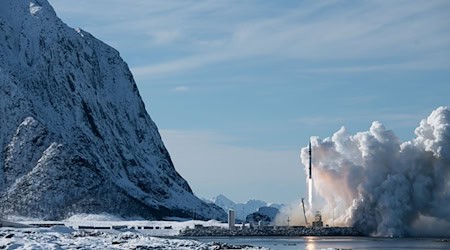 Der Teststart der «Spectrum»-Rakete des deutschen Herstellers Isar Aerospace im März. Das Unternehmen hat die Testphase seiner Rakete noch nicht abgeschlossen, aber bereits kommerzielle Aufträge im Buch. (Archivbild) / Foto: -/Isar Aerospace/dpa