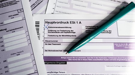 Die Steuererklärung direkt vom Finanzamt machen lassen – das wünscht sich die SPD. (Archivbild) / Foto: Sina Schuldt/dpa