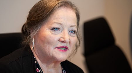 Schauspielerin Marianne Sägebrecht hat zum 80. Geburtstag auch Glückwünsche des Bundespräsidenten bekommen. (Archivbild) / Foto: Swen Pförtner/dpa