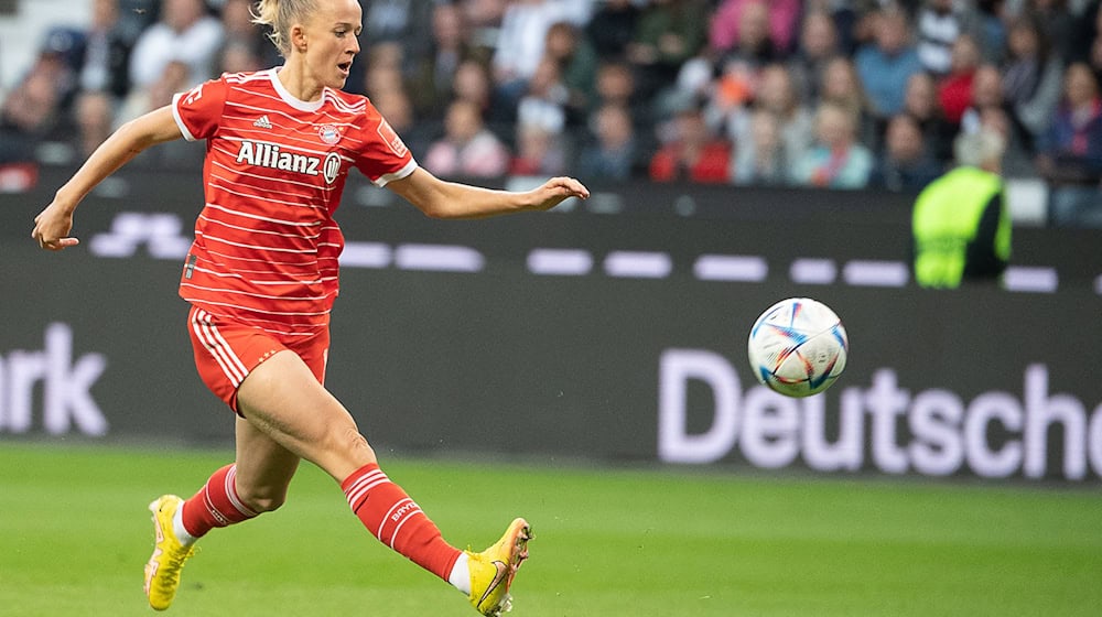 Bayern-Stürmerin Lea Schüller wird zum Saisonstart vor einer Rekordkulisse spielen. / Foto: Sebastian Gollnow/dpa