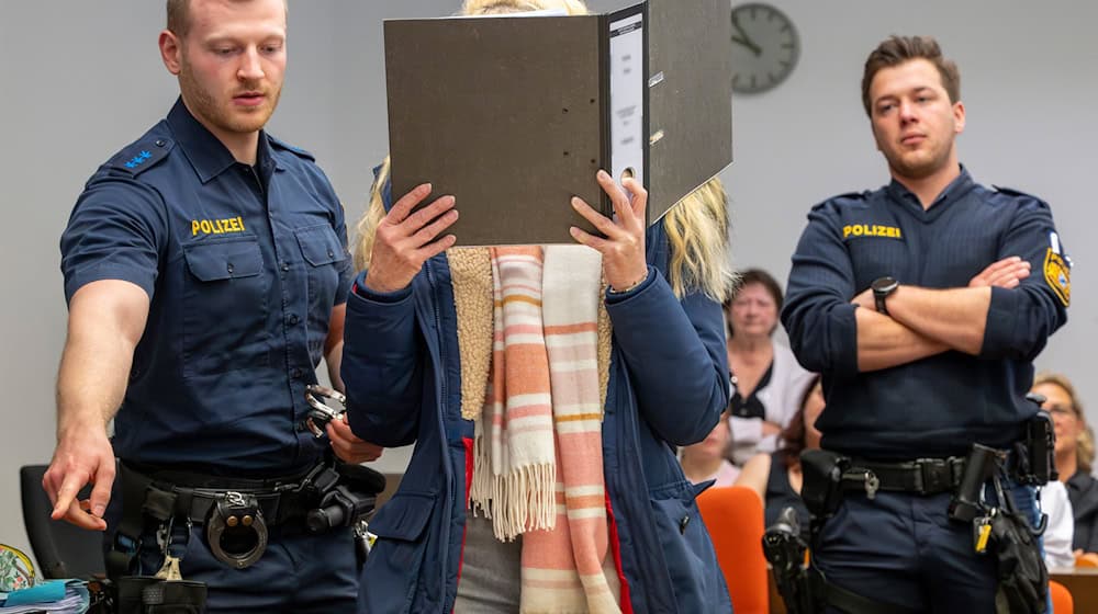 Wollte die Frau ihren Ehemann umbringen lassen? (Archivbild) / Foto: Peter Kneffel/dpa
