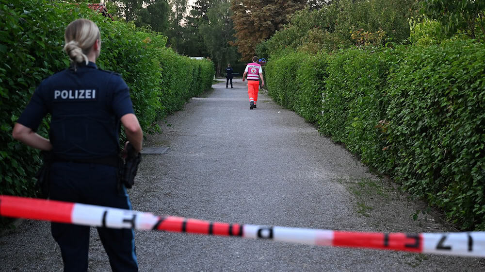 Die Polizei war in der Kleingartenanlage im Einsatz. / Foto: Felix Hörhager/dpa