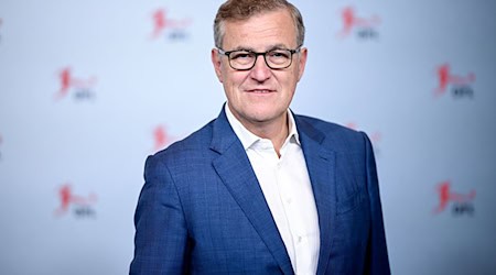 Äußert sich nach Spekulationen über Sportvorstand Max Eberl: Bayern-Chef Jan-Christian Dreesen. / Foto: Britta Pedersen/dpa