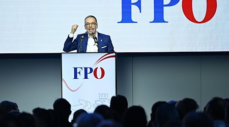 Kickl tritt unter anderem für einen «Asylstopp» ein. / Foto: Helmut Fohringer/APA/dpa