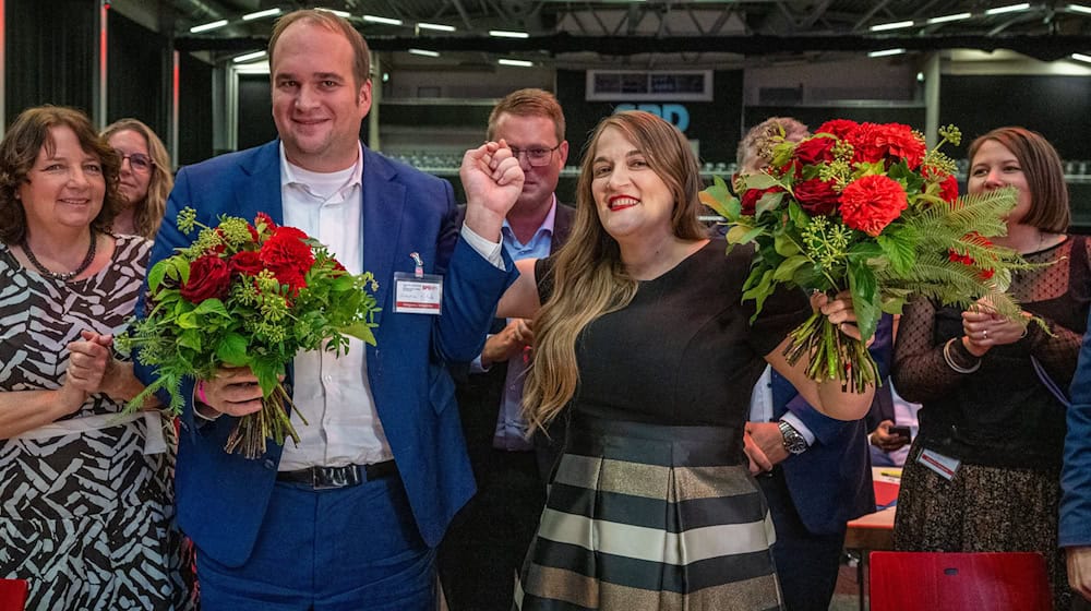 Ronja Endres und Sebastian Roloff führen fortan die Bayern-SPD. / Foto: Armin Weigel/dpa