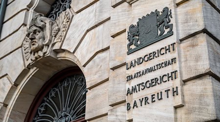 Ein 54-Jähriger soll aufgrund einer bevorstehenden Trennung seine Partnerin in Kulmbach ermordet haben. (Archivbild) / Foto: Daniel Vogl/dpa Ein 54-Jähriger soll aufgrund einer bevorstehenden Trennung seine Partnerin in Kulmbach ermordet haben. (Archivbild) / Foto: Daniel Vogl/dpa