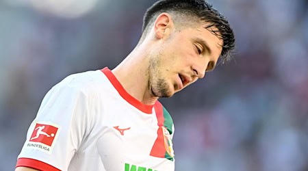 Dürfte im wichtigen Spiel in Heidenheim neu ins Team rutschen: Augsburg-Verteidiger Keven Schlotterbeck. (Archivfoto) / Foto: Harry Langer/dpa