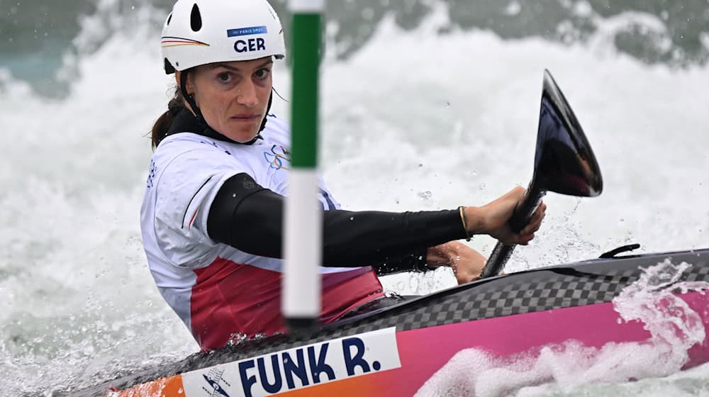  Ricarda Funk patzte beim Weltcupfinale in Augsburg und verpasste somit den Sieg im Gesamtweltcup. (Archivbild)  / Foto: Sebastian Kahnert/dpa