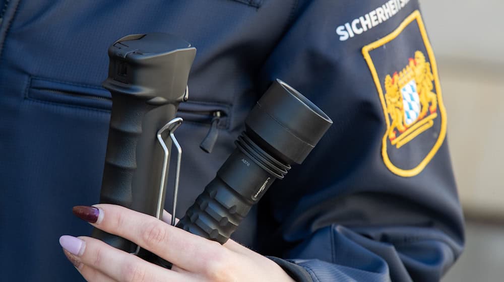 1.500 Menschen engagieren sich derzeit in Sicherheitswachten in Bayern. (Archivbild) / Foto: Daniel Karmann/dpa