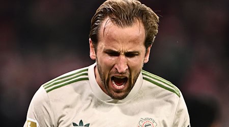 100 Tore in 104 Pflichtspielen für den FC Bayern: Harry Kane feiert seinen Rekord. / Foto: Harry Langer/dpa