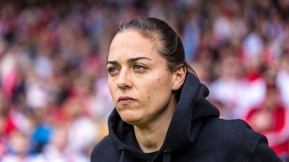 Ingolstadt-Trainer Sabrina Wittmann ist nach dem heftigen Fehlstart in der 3. Liga bedient. (Archivfoto) / Foto: Frank Hammerschmidt/dpa