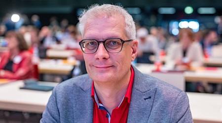 Teil eines Duos mit Kathrin Pollack: der neue Generalsekretär der SPD in Bayern, Uwe Kirschstein. / Foto: Armin Weigel/dpa