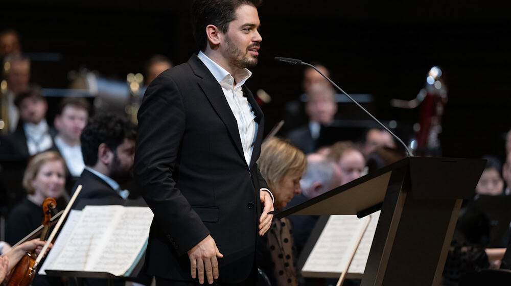 Lahav Shani wurde von einem Festival in Belgien ausgeladen. (Archivbild) / Foto: Sven Hoppe/dpa