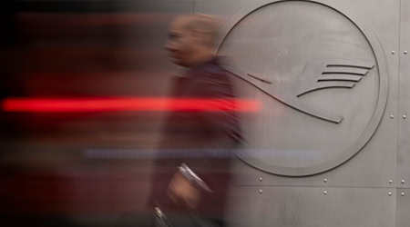 Der Lufthansa-Konzern will in seinen Verwaltungen 4000 Jobs streichen. / Foto: Hannes P. Albert/dpa Der Lufthansa-Konzern will in seinen Verwaltungen 4000 Jobs streichen. / Foto: Hannes P. Albert/dpa