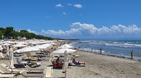 Das Unglück geschah am Strand von Grado in Norditalien. (Archivbild) / Foto: Alexandra Frank/dpa-tmn