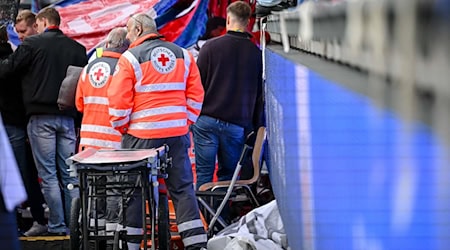Das Spiel in Heidenheim wird von einem medizinischen Notfall überschattet. / Foto: Harry Langer/dpa