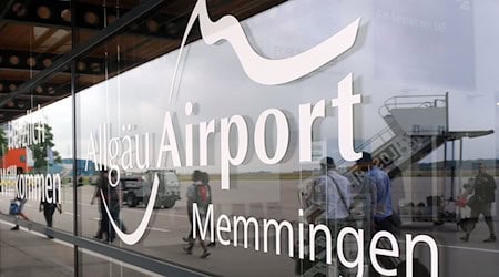 Der Allgäu Airport bei Memmingen legte im ersten Halbjahr 2025 bei den Passagieren besonders stark zu. (Archivbild) / Foto: Andreas Gebert/dpa