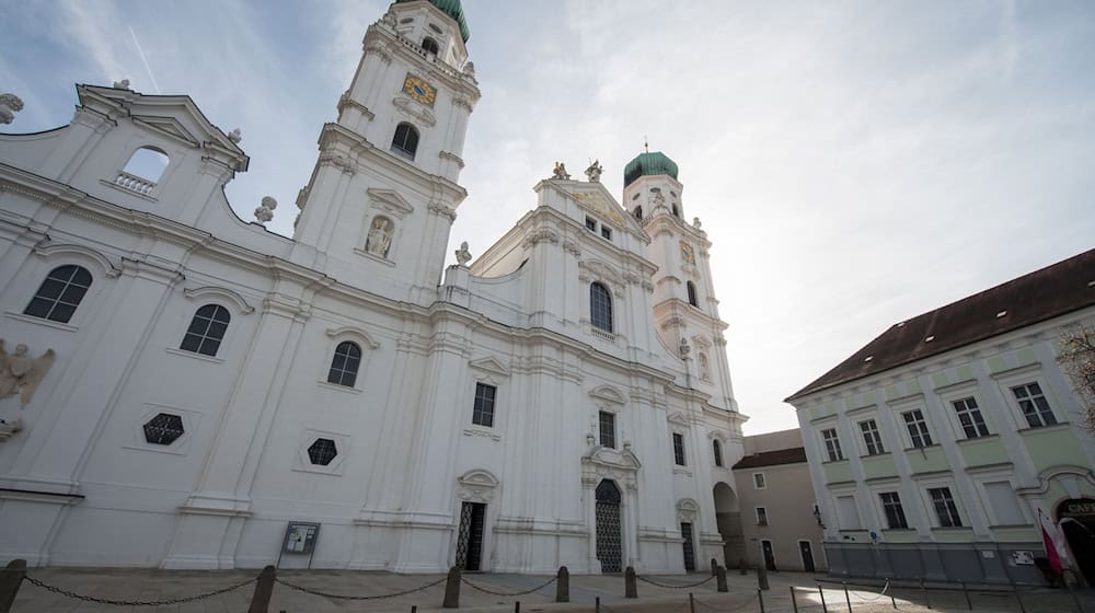 Der Passauer Dom ist die Hauptkirche des Bistums. (Symbolbild) / Foto: Armin Weigel/dpa