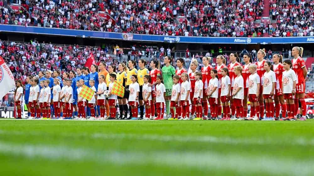 Große Kulisse: Mehr Fans hatte noch kein Vereinsspiel zweier Frauen-Teams in Deutschland. / Foto: Sven Hoppe/dpa