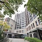 Auf elf Stockwerken sollen im neuen Anker-Zentrum in München künftig bis zu 900 Menschen untergebracht werden.  / Foto: Karl-Josef Hildenbrand/dpa