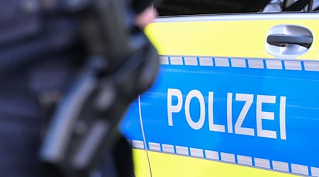 Die Polizei war am Morgen in drei Bundesländern im Einsatz. (Symbolbild) / Foto: Bernd Weißbrod/dpa