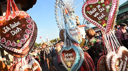 Für den Start in die Wiesn ist bestes Wetter vorhergesagt. (Archivbild) / Foto: picture alliance / dpa