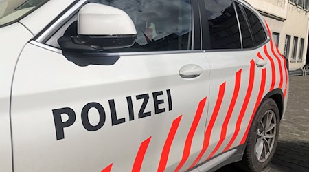 Die Polizei sucht Zeugen im Fall eines Leichenfunds am Bodensee. (Symbolbild) / Foto: Christiane Oelrich/dpa