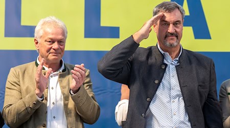 Nach knapp vier Monaten im Amt durfte der CSU-Politiker Alois Rainer beim Gillamoos sprechen. / Foto: Peter Kneffel/dpa