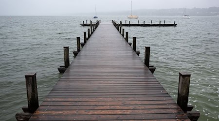 Der Senior kann nicht mehr wiederbelebt werden und stirbt am Unglücksort. (Symbolbild) / Foto: Sven Hoppe/dpa Der Senior kann nicht mehr wiederbelebt werden und stirbt am Unglücksort. (Symbolbild) / Foto: Sven Hoppe/dpa