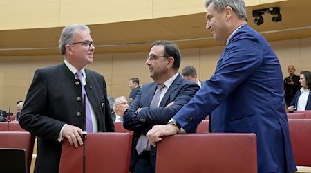 Die CSU hat viele Ideen für Bayern - aber die Freien Wähler bremsen erst einmal. (Archivbild) / Foto: Peter Kneffel/dpa Die CSU hat viele Ideen für Bayern - aber die Freien Wähler bremsen erst einmal. (Archivbild) / Foto: Peter Kneffel/dpa