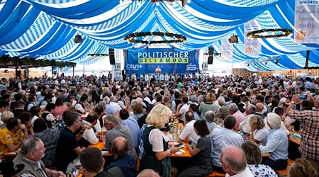 Am Montag steht beim Gillamoos der Politische Frühschoppen auf der Agenda. (Symbolbild) / Foto: Sven Hoppe/dpa