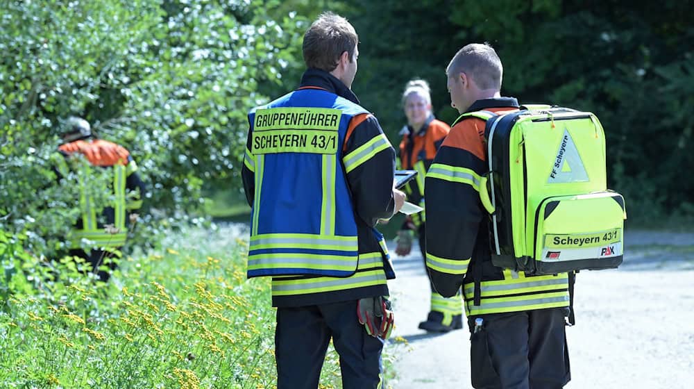 Rettungskräfte suchen nach einem vermissten 83-jährigen Mann. / Foto: Malin Wunderlich/dpa