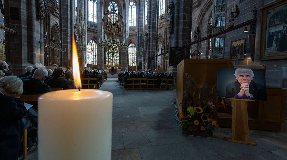 Die Trauerfeier fand in der Nürnberger Lorenzkirche statt. / Foto: Pia Bayer/dpa